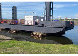 В Красноярске спущен на воду понтон проекта ИБЧ/ПЭ60