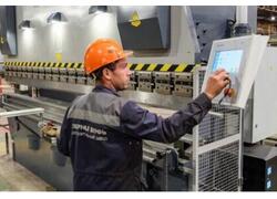 На заводе «Северная верфь» запущен новый кромкогибочный пресс