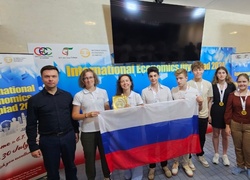 Российские школьники завоевали пять медалей на Международной олимпиаде по экономике
