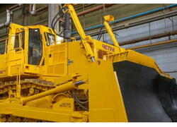 «Промтрактор» запустил серийное производство новой модели тяжелого гусеничного бульдозера