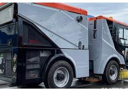 В России налажен серийный выпуск еще одной машины для коммунальщиков