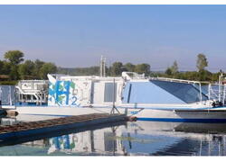 В Зеленодольске спустили на воду первое в России экскурсионное судно на водородном топливе