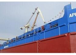 На СЗ «Костромская верфь» спущена на воду баржа проекта АРК100 «АРК-102»