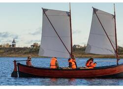 В Архангельск прибыл холмогорский карбас «Ровда»