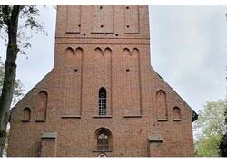 В Домново Калининградской области завершили ремонт старинной кирхи