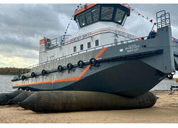 Спущен на&nbsp;воду буксирный теплоход-толкач &laquo;Инженер Зингер&raquo; проекта ТСК.395