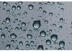 В Калининграде создали материал для электроники, отталкивающий воду