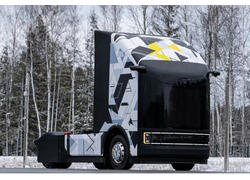 Компания Navio разработала полностью автономный тягач