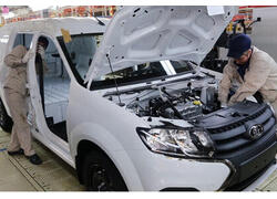 Завод «LADA Ижевск» возобновил производство семиместных универсалов Lаrgus