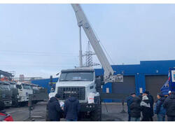 Российский завод выпустил новые модели автокранов