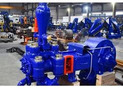 Уральский завод в 2024 году выпустил новые модели плунжерных насосов и КМУ