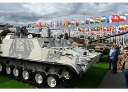 Стартовали государственные испытания нового плавающего российского БТР БТ-3Ф