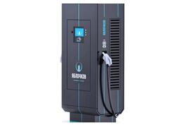 Новая российская зарядная станция «Ураган 150» заряжает электромобиль за 30 минут