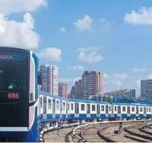Новый пятивагонный поезд метро доставили из&nbsp;Мытищ в&nbsp;Новосибирск