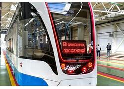 Тихий, удобный, автономный: в&nbsp;столицу приехал первый трамвай новой модели