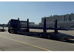 ULTRAILER — товарный знак российских полуприцепов-автовозов