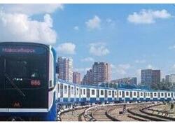 Новый пятивагонный поезд метро доставили из Мытищ в Новосибирск