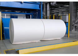 Речной флот обеспечил комбинату «КАМА» сырьевую базу для производства картона и бумаги