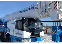 Российский завод выпустил автокран грузоподъемностью 100 тонн для &laquo;Газпрома&raquo;