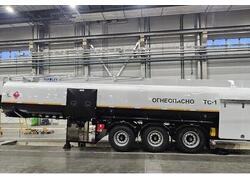 Российский производитель прицепной техники &laquo;Капри&raquo; показал свой новый авиационный топливозаправщик