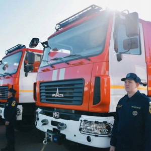 20 специализированных автомобилей передано пожарно-спасательным отрядам Самарской области