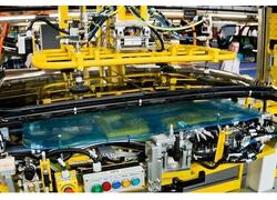 На&nbsp;АвтоВАЗе впервые внедрили установку для монтажа панорамной крыши