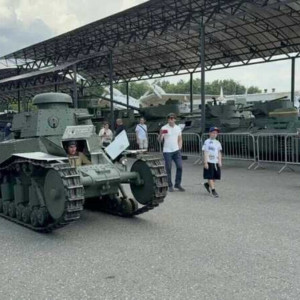 Компания &laquo;Звезда&raquo; показала новую сборную модель первого массового советского танка МС-1 (Т-18)