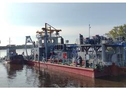 Земснаряд &laquo;Вячеслав Макаров&raquo; спустили на&nbsp;воду: он&nbsp;сможет работать на&nbsp;глубине до&nbsp;12 метров