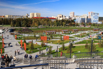В&nbsp;Кемерове открыли новый парк с&nbsp;пешеходным мостом и&nbsp;памятником Невскому