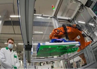 Роботов ссылают на&nbsp;заводы На&nbsp;10 тыс. работников уже приходится 40 ед