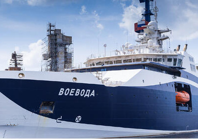 На&nbsp;спасательном судне &laquo;Воевода&raquo; проекта 23700 подняли Государственный флаг