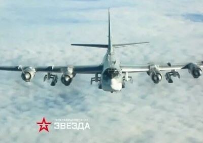 Российский стратегический бомбардировщик установил рекорд в&nbsp;небе: 28000 километров полета и&nbsp;42 часа